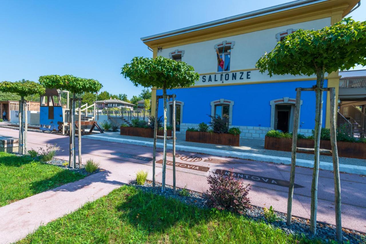 Borgo Stazione Bike Inn Valeggio sul Mincio Bagian luar foto
