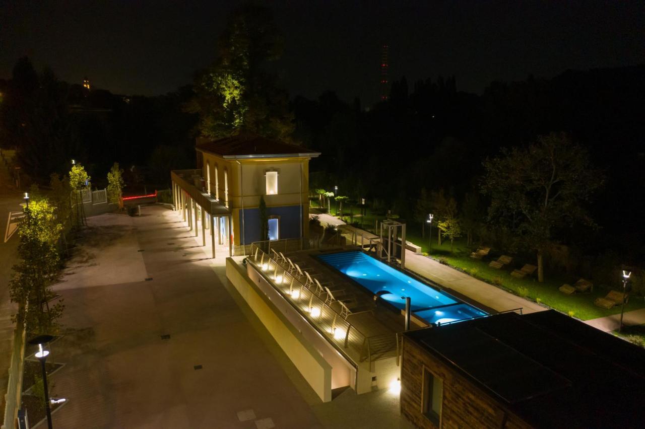 Borgo Stazione Bike Inn Valeggio sul Mincio Bagian luar foto